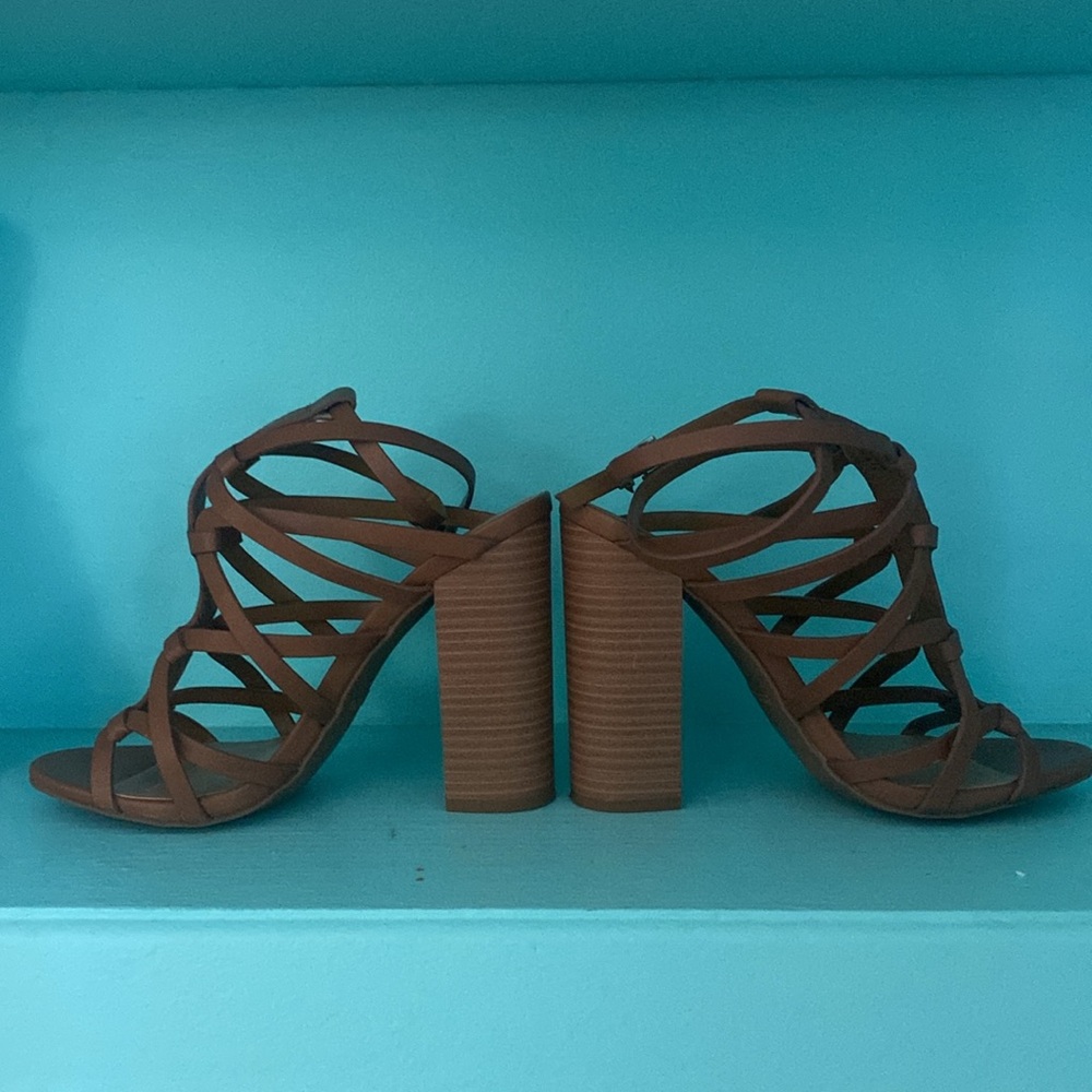 Open toe heels - Picture 2 of 5